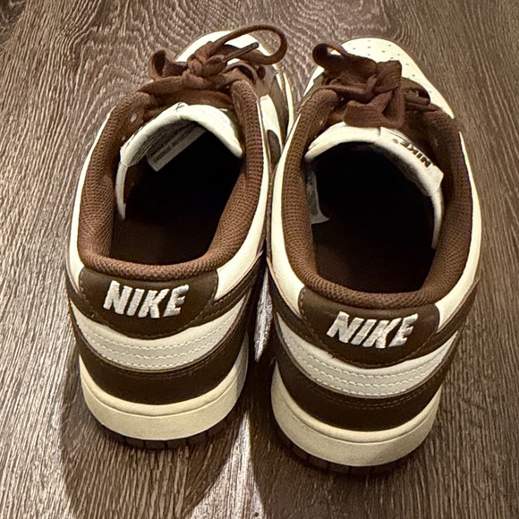Nike Dunks - Chocolate Brown - Picture 4 of 5
